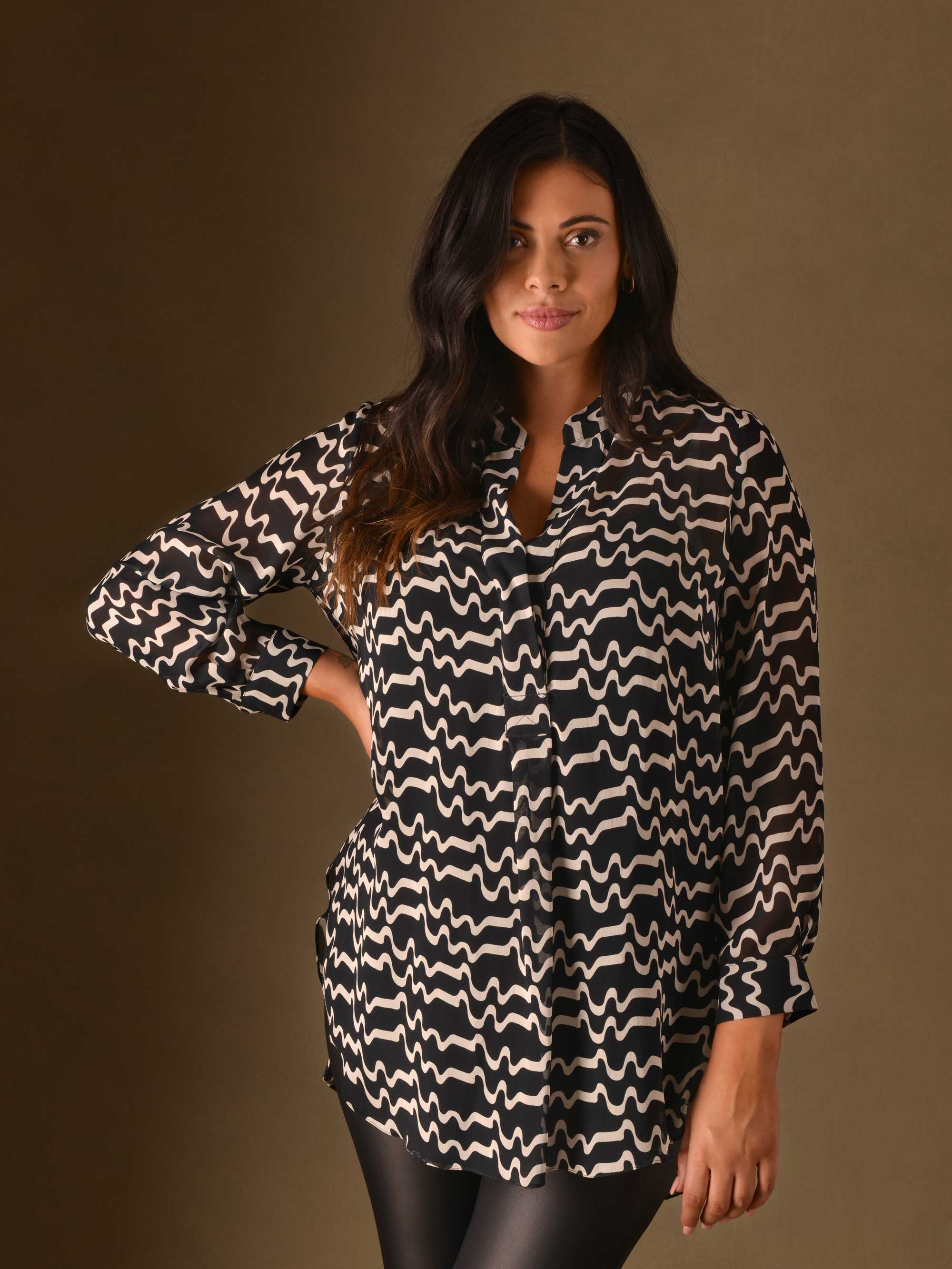 Black & White Wave Print Chuck On Shirt