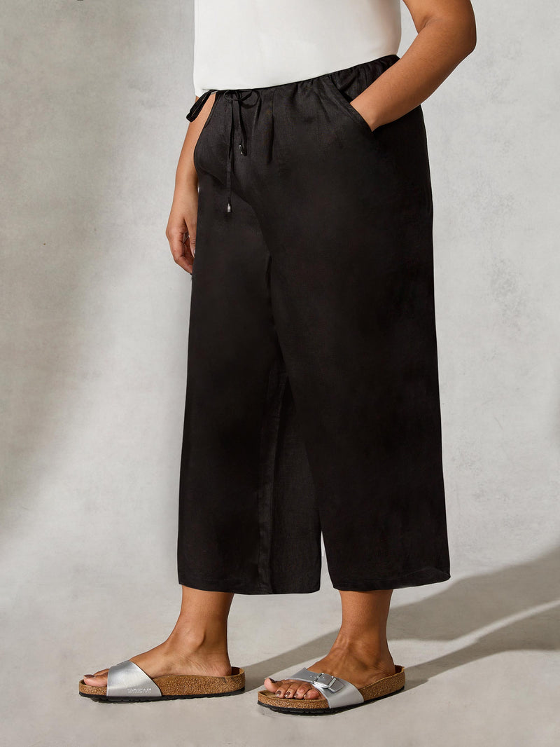 Black Linen Cropped Trouser