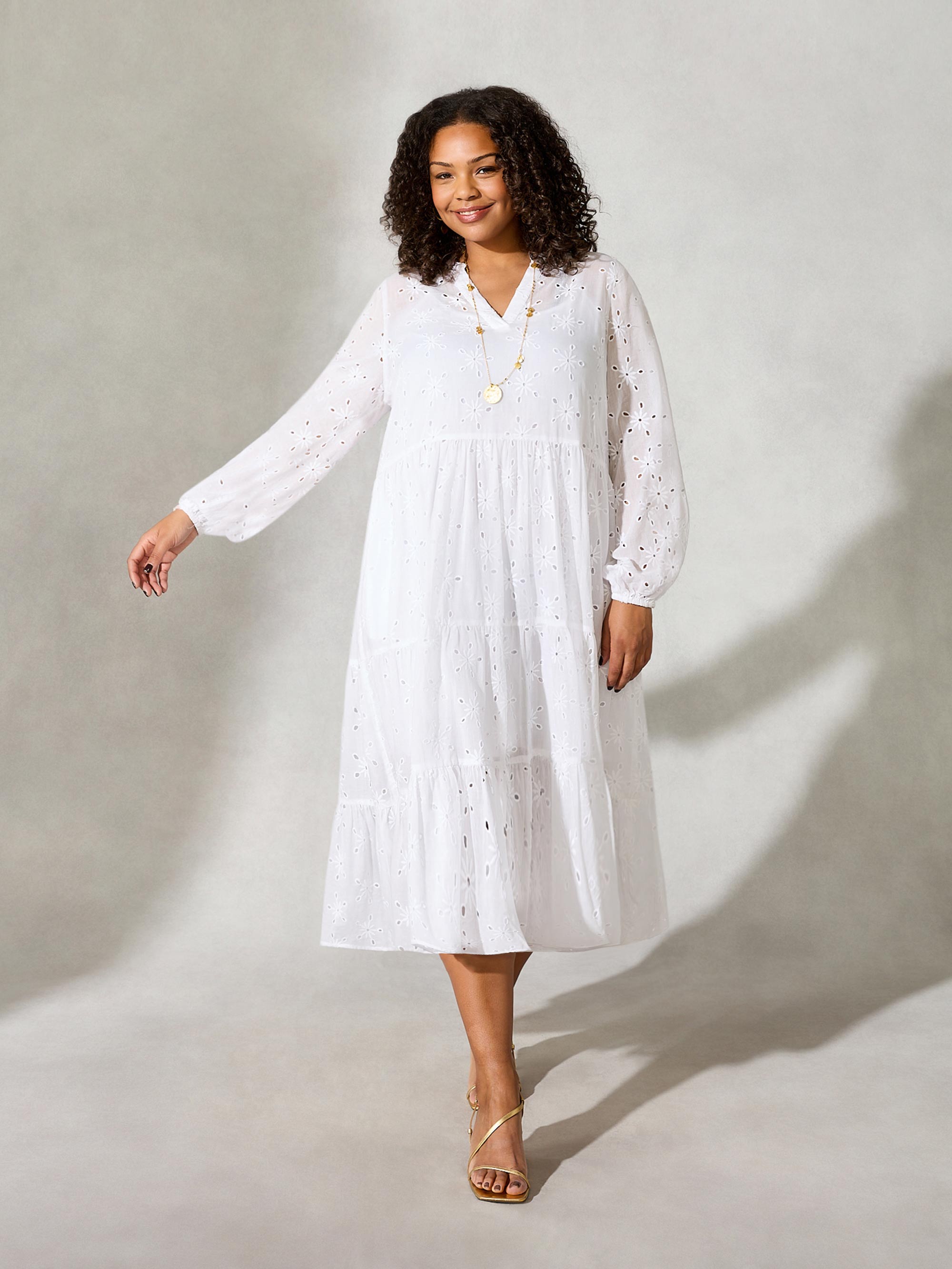 White cotton 2024 lace dress