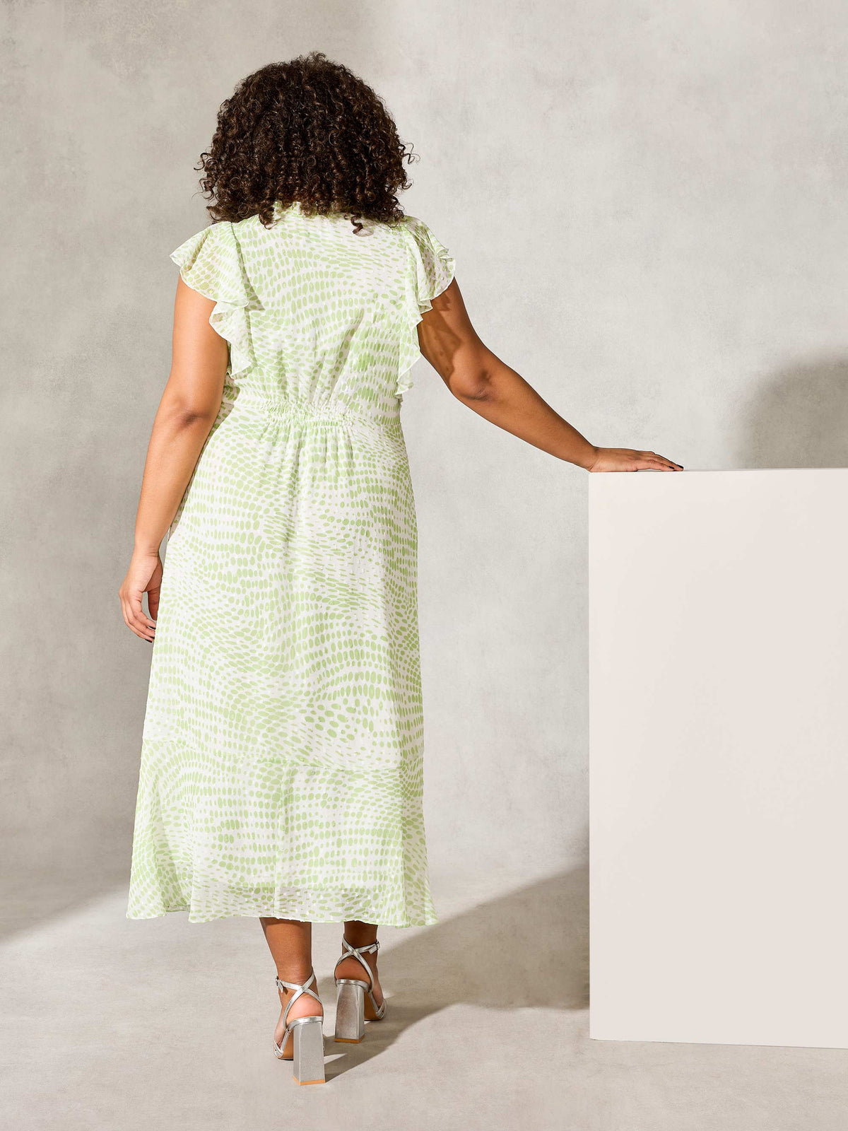 Green Animal Print Textured Ruffle Sleeve Midi Dress